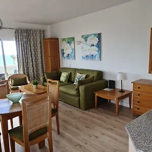  Apartamento Benalbeach Sea Front