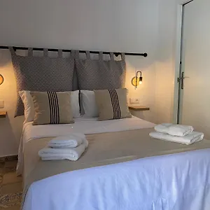 https://apartamentos-puerta-del-olivillo.hotelsincadiz.net